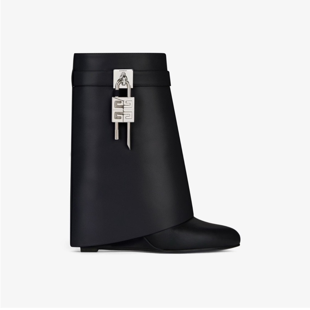 GIVENCHY- Shark Lock boots